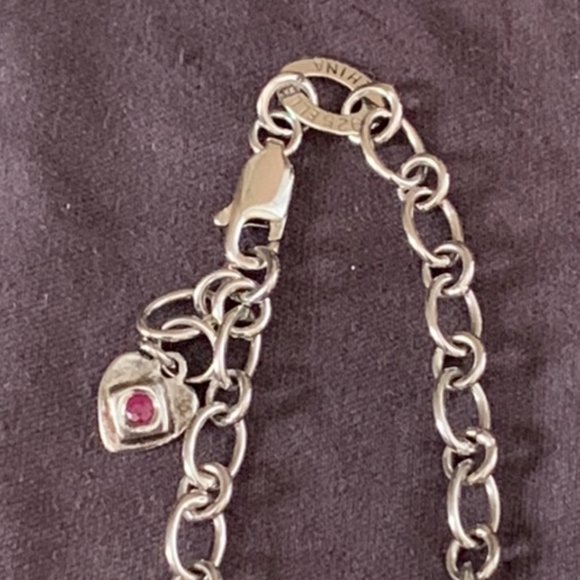 Beautiful One of a Kind Designed Silver Heart Necklace - Picture 2 of 3